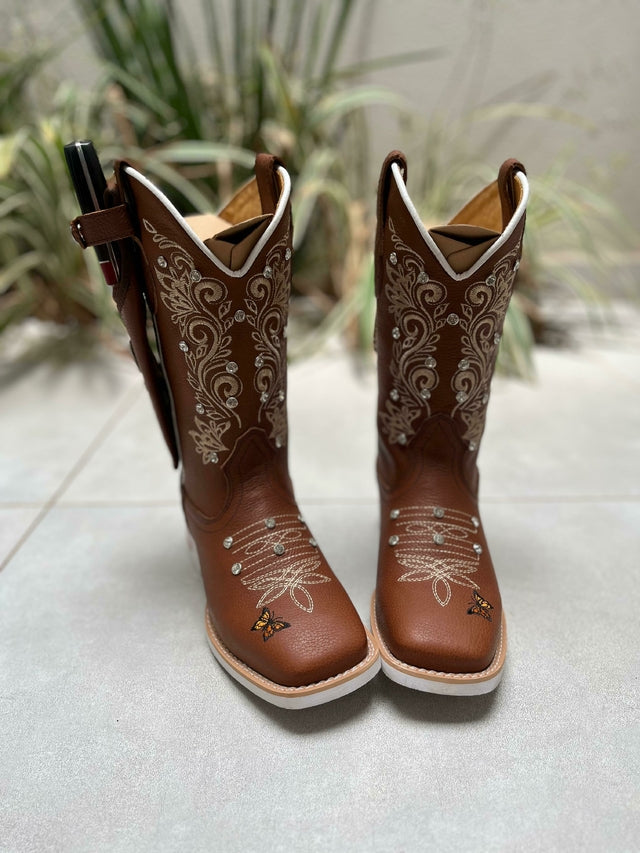 0d83b44e-184c-4161-a9ea-5b5b3ebc8d34-779d148797a794a3f217514231873586-640-0