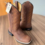 Texana Antônio - Couro Horse Nescau/Bordado Geométrico Laranja