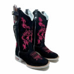 BotaFaca Primavera
                                    - Couro Nobuck Preto | Bordado Rosa | Solado Branco