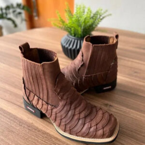 Botina Hugo - Couro Horse Nescau/ Bordado Escamada