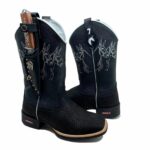 BotaFaca Mulas
                                    - Couro Cano Floater Preto | Couro Gáspea Nobuck Preto Estilizado em Tilápia | Mulas Brancas