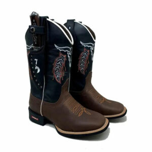 BotaFaca Cara de Touro
                                    - Couro Cano Látego Preto | Couro Gáspea Látego Marrom | Touro Branco