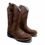 BotaFaca Econômica 
                                    - Couro Crazy Horse Nescau | Bordados Bege