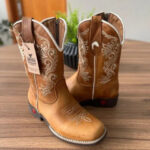 Texana Jessica Infantil - Couro Fóssil Havana/Bordado Ramos Bege