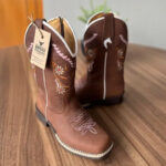 Texana Jade Infantil - Couro Horse Nescau/Bordado Flores Rosa e Bege