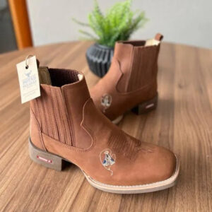 Botina Daniel - Couro Horse Nescau/ Bordado Padroeira