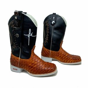 BotaFaca Fé
                                    - Couro Cano Látego Preto | Couro Gáspea Látego Mostarda Queima Aramado | Fé Branco