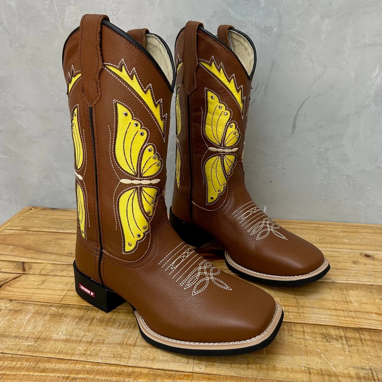 img-3833_1600x1600_e00689c0-f6cc-4cf4-a9bf-ddd03d1318ee