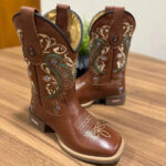 Texana Alice - Couro Mustangue/Bordado Tribal Verde e Bege